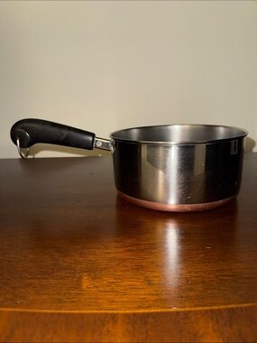 Revere Ware Stainless Steel 2 Qt Sauce Pan with Copper-Clad Base and Black Handl